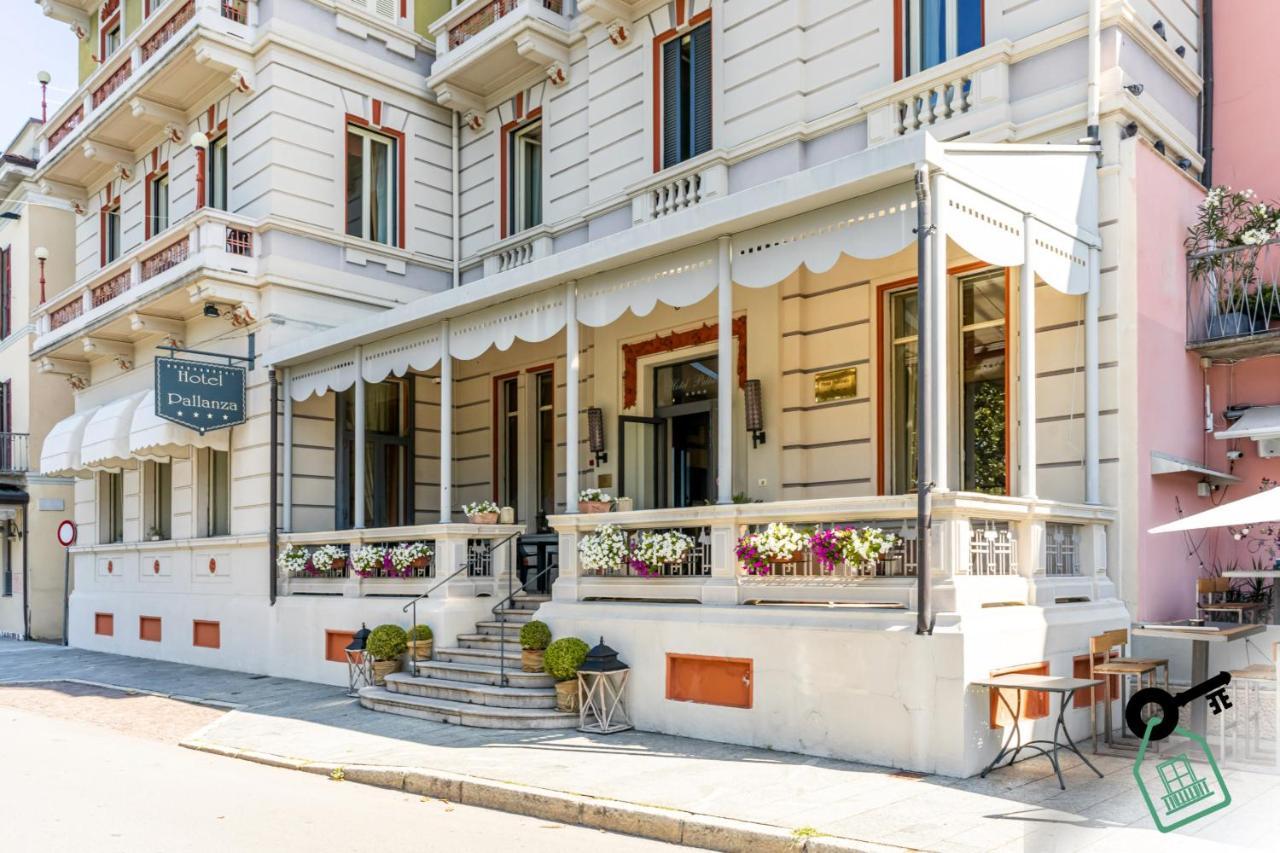 Hotel Rooms Lago Maggiore Verbania Bagian luar foto